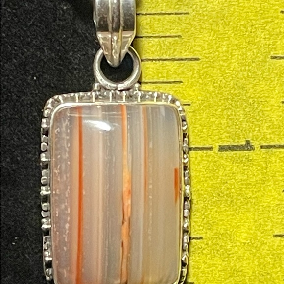 Banded Agate - Silver Pendant - Picture 4 of 4